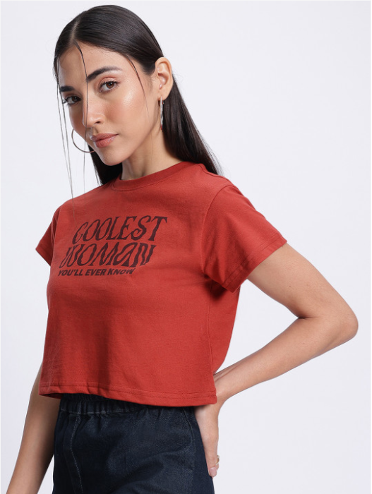 glitchez Typography Printed T-shirt - Image 4