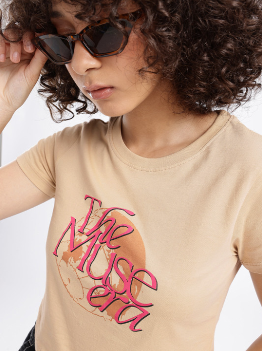 glitchez Typography Printed Crop T-shirt - Image 4