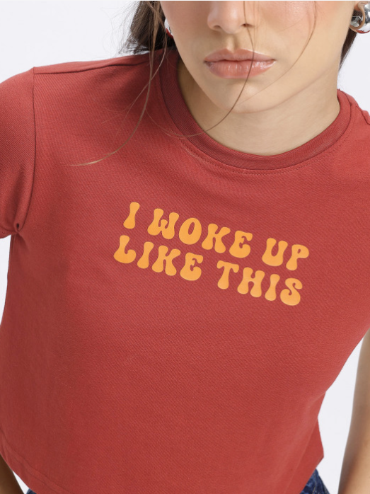 glitchez Typography Printed Crop T-shirt - Image 5